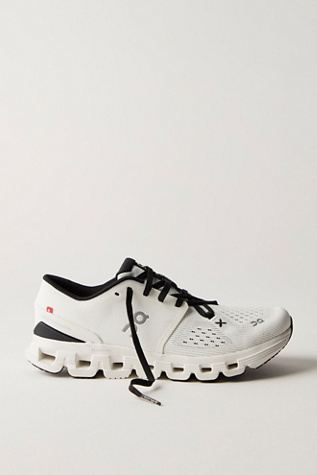 On Cloud X 4 Sneakers