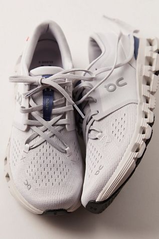 On Cloud X 4 Sneakers