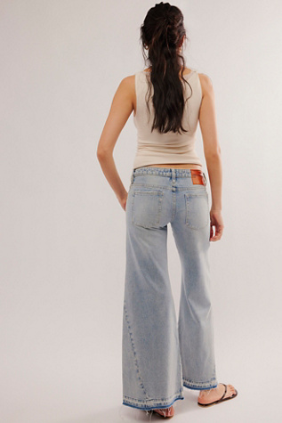 OneTeaspoon Johnnies Low-Waist Wide-Leg Jeans