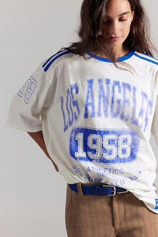 Tee Sunday Market City