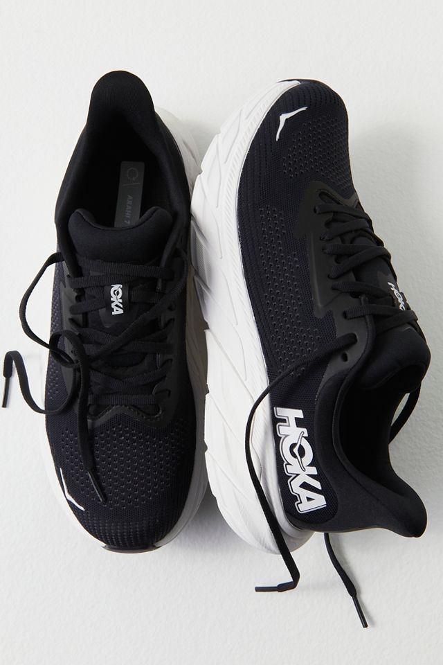 HOKA®  Arahi 7 Trainers #1