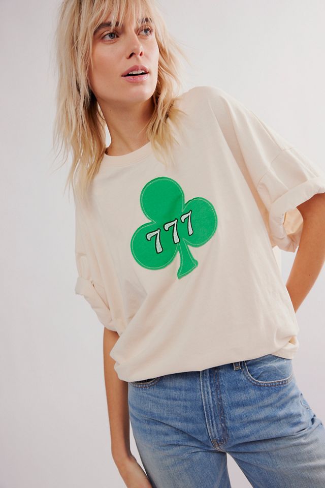 Daydreamer Lucky Slots Clover One-Size Tee