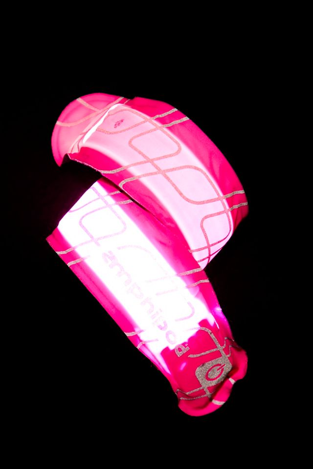 AMPHIPOD Full Viz Rechargeable Reflective Slap Band #1