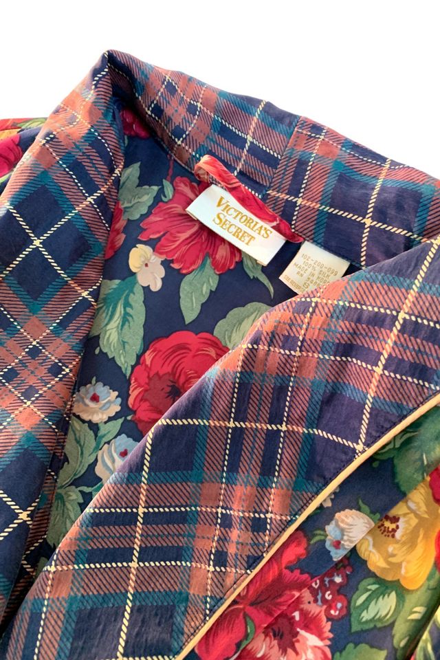 Vintage 1980 Victoria's Secret Gold Label Silk Robe Selected by SharpLilTeeth #1
