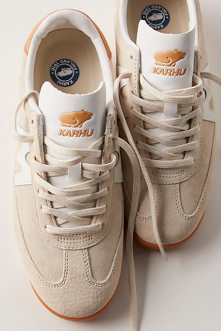 Karhu Mestari Trainers product page