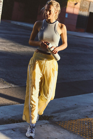 Pantalon Champ Is Here