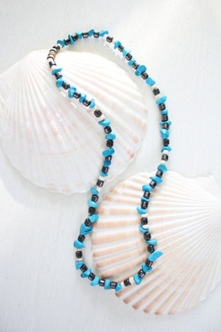 1960s Turquoise Beaded Necklace Selected By Moons + Junes Vintage