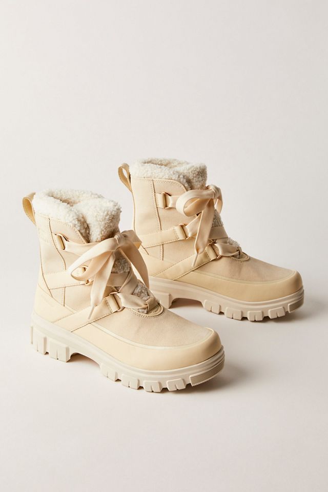 SOREL Tivoli V Resort Waterproof Boots #1