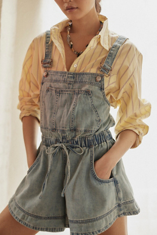 We The Free Midnight Interlude Shortall at Free People in Light Wash, Size: L