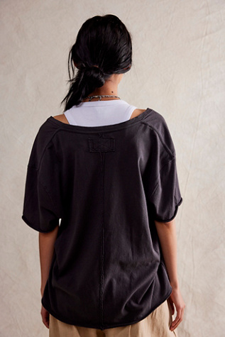 Женская футболка We The Free Nina V-Neck, цвет: Чёрный — фото 2