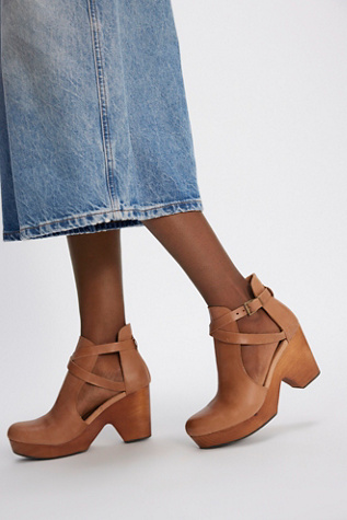 Cedar Leather Clogs By FP Collection At Free People In Tan Leather, Size: US 8