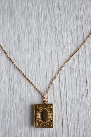Женские колье Moons + Junes Vintage Gold Diary Locket Pendant Selected, цвет: Разноцветный — фото 4