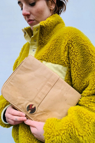 1970’s Tan Leather Clutch Selected by Nomad Vintage