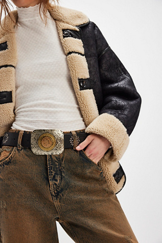 Roman Holiday Belt product page