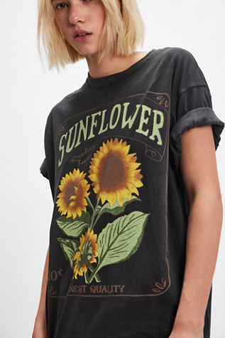 Harvest Vintage Wash Tee By Ragabond At Free People In Sunflower, Size: Small