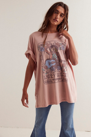 Lainey Wilson x Wrangler Tee