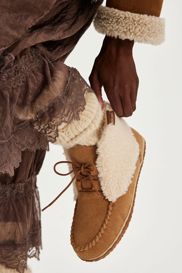 Minnetonka shearling boots on sale