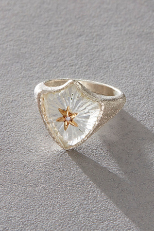 Bague bouclier acanthe