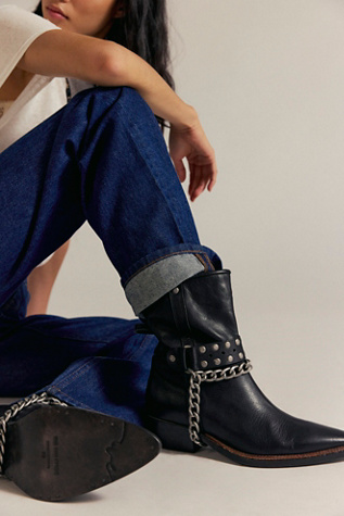 新着【Free People】シック＆クラシック タビー アンクル ブーツ ジッパーアンクルブーツ | ファッション通販サイト NUGU