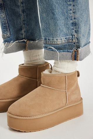 EMU Stinger Micro Platform Boots