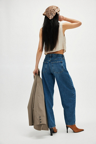 FRAME Low-Slung Barrel Jeans