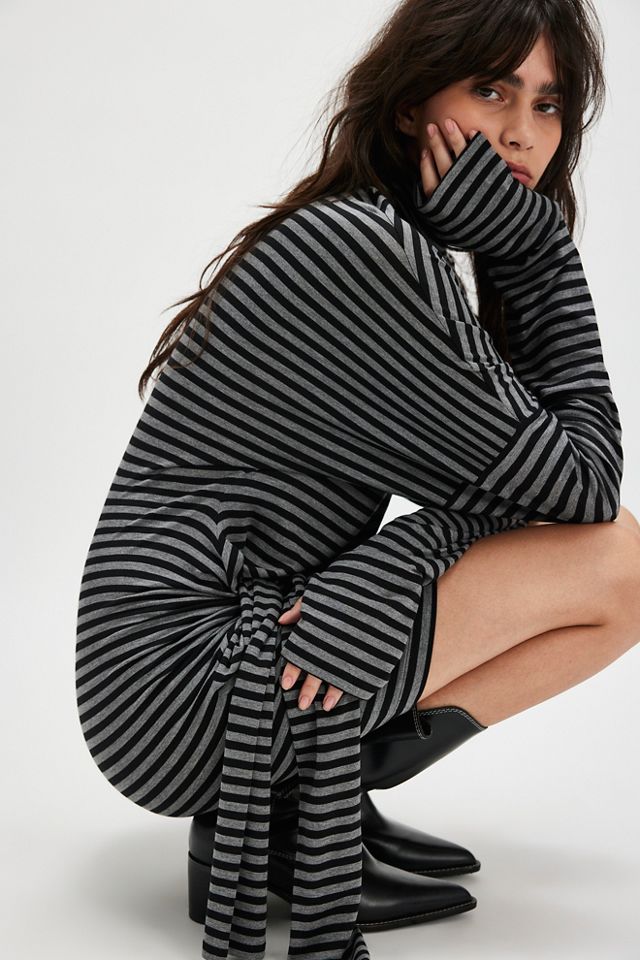 norma kamali slim fit turtleneck dress Norma Kamali Turtleneck Dress To Knee main image 1