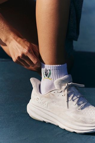 Crest Buti Socks
