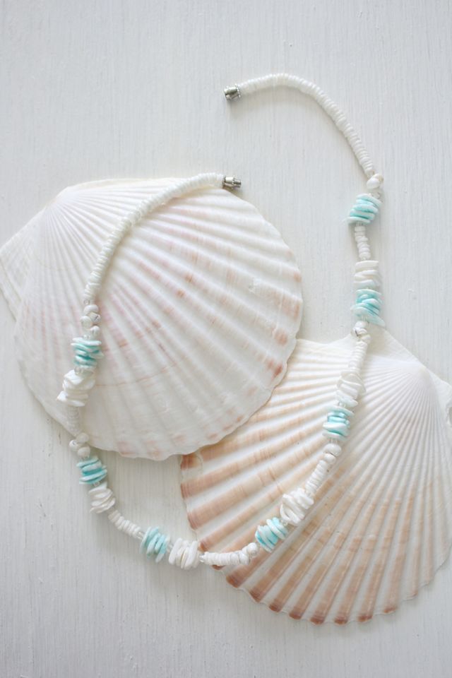 1990s Hawaiian Puka Shell Necklace Selected By Moons + Junes Vintage #3