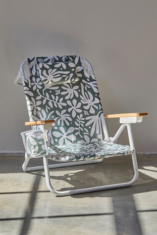 Luxe Beach Chair by Sunnylife at Free People in Green