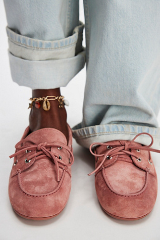 Chaussures Bateau de Jour Yachting par Jeffrey Campbell en Dusty Pink Suede Brush, pour femme taille: US 8.5 chez Free People