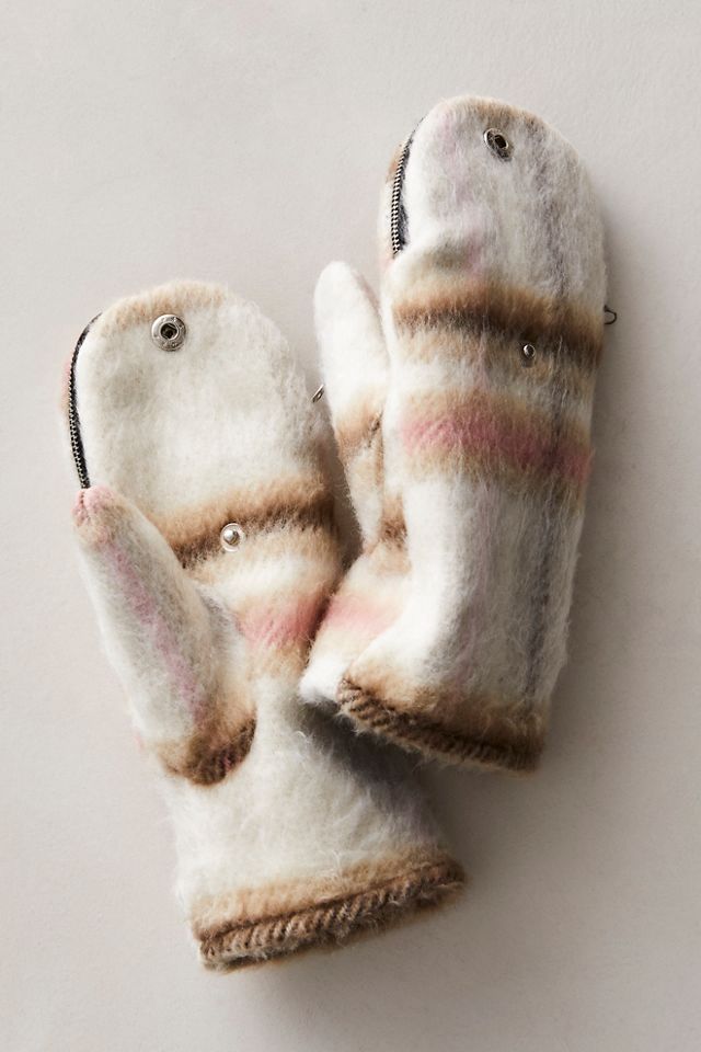 Flannel Zip Open Mittens | Free People