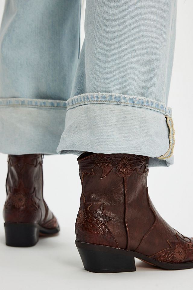 Savanna Vegan Western Boots