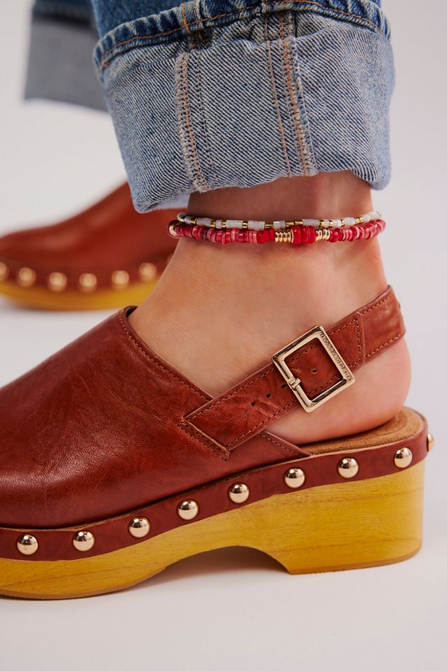 Sunday Stroll Clogs #1