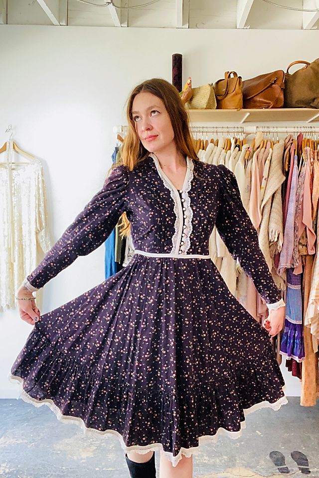 vintage prairie dress Authentic Schooner Made in USA Brown / 22 breathable cotton Vintage 70s gingham prairie maxi