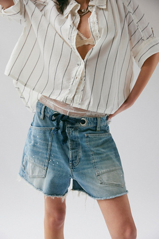 We The Free Moxie Barrel Denim Shorts at Free People in Medium Wash, Size: 30