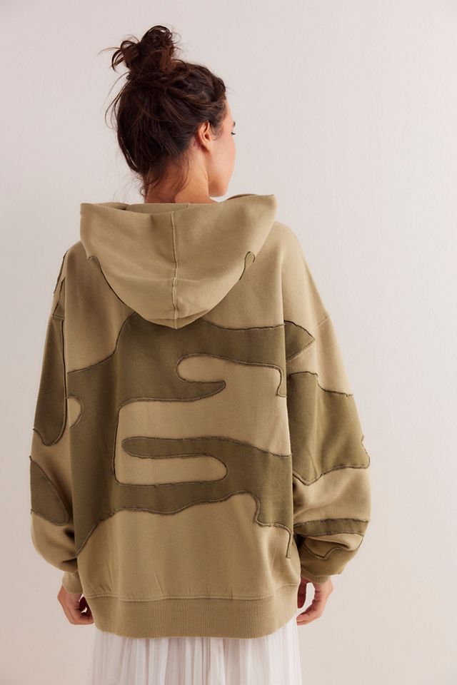 Sweat à capuche camouflage We The Free It's A Vibe #1