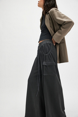 Asparagus Wide-Leg Pocket Pants