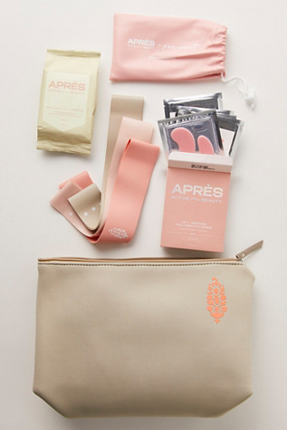 FP Movement x Après Beauty Kit at Free People, One