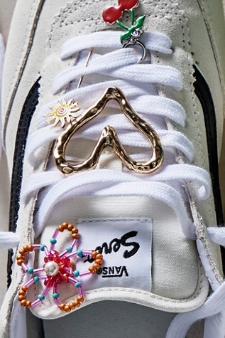 Shoe Lace & Charm Set