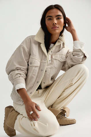 Levi's 90s Sherpa Trucker Jacket