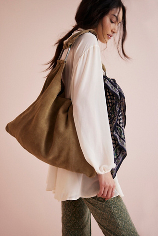 Bobbi Slouch Suede Tote par Free People en Sable, pour femme