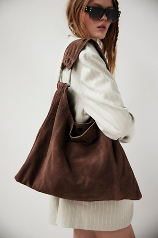 Bobbi Slouch Suede Tote par Free People en Espresso, pour femme