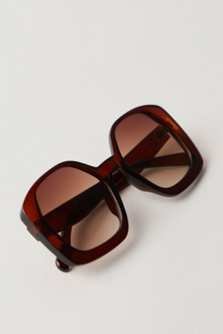 Adriana Oversized Sunnies