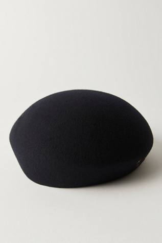 Selene Celestial Beret