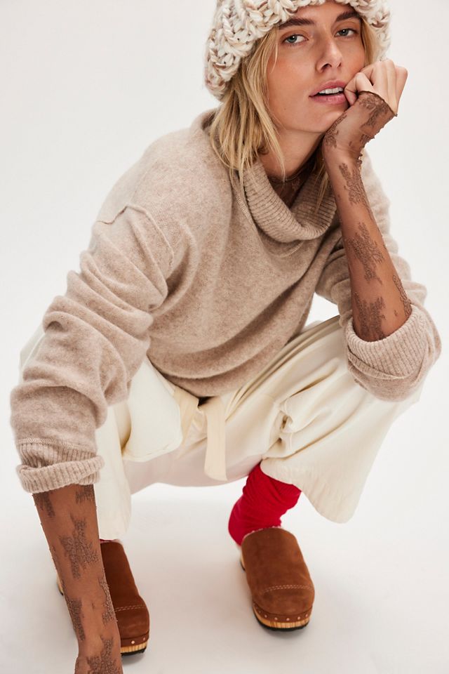 Treasure Cashmere Turtleneck Sweater