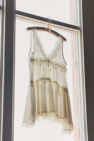 In This Groove Mini Slip