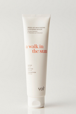 Voir A Walk in the Sun: Inside Out Moisturizing & Repairing Masque at Free People