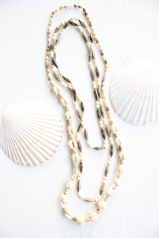 Vintage Handmade Ocean Shell Beaded Necklace Selected By Moons + Junes Vintage product page