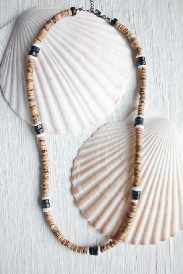 Vintage Hawaiian Puka Shell Necklace Selected By Moons + Junes Vintage #2