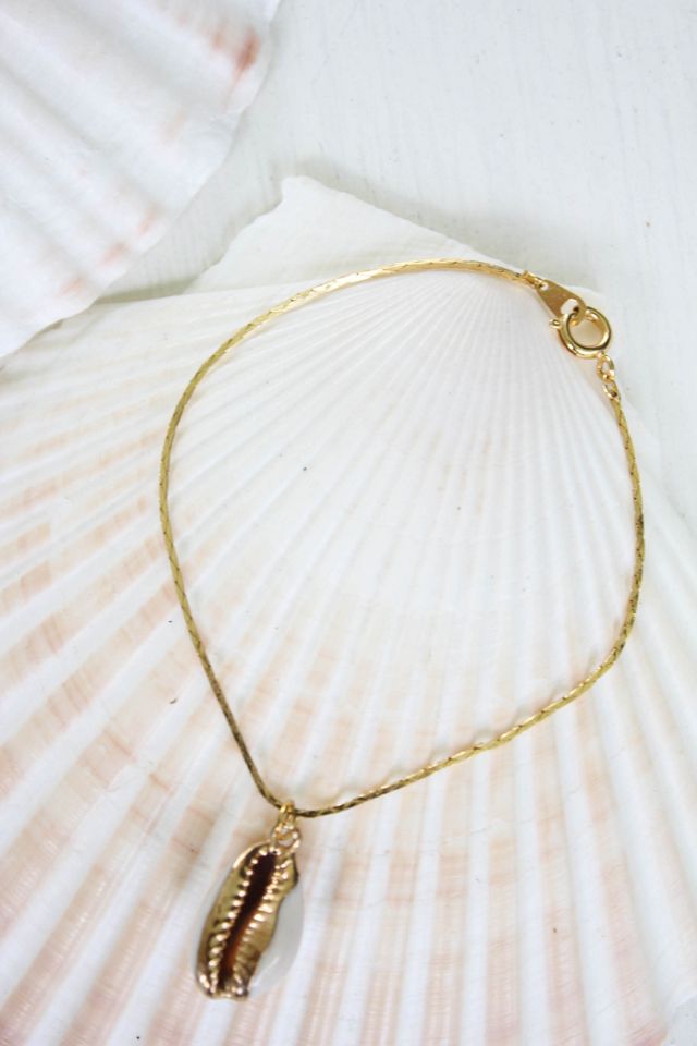 Vintage Cowrie Shell Thin Gold Chain Charm Bracelet Selected By Moons + Junes Vintage #3